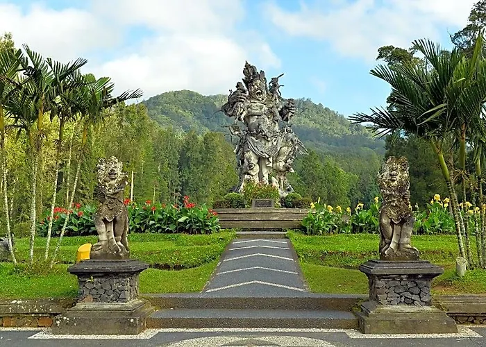 Pande Buyan Villa *